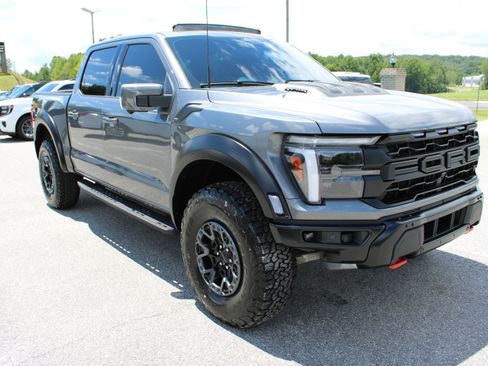 Used 2025 Ford F150 Raptor w/ Equipment Group 803A Raptor R AWD/4WD image 4