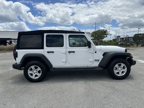 Used 2022 Jeep Wrangler Unlimited Sport AWD/4WD image 15