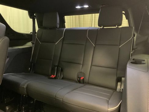 Used 2022 Cadillac Escalade Premium Luxury AWD/4WD image 36