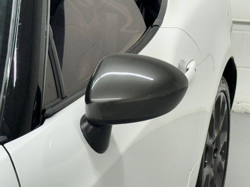 Used 2017 FIAT 124 Spider Abarth image 13