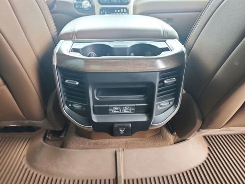 Used 2021 RAM 1500 Laramie image 31