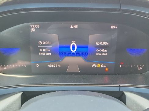 Used 2023 Volkswagen Taos SE w/ Panoramic Sunroof Package FWD image 18