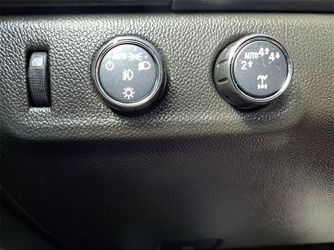 Used 2022 GMC Canyon AT4 w/ Trailering Package image 17