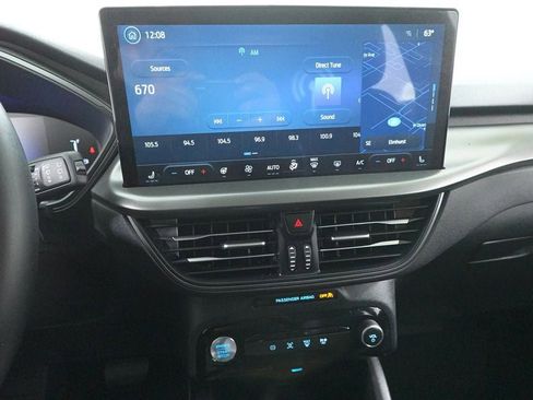 Used 2023 Ford Escape SE image 17