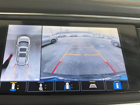 Used 2023 Buick Enclave Avenir FWD image 21