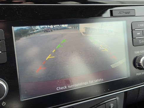 Used 2018 Nissan Leaf SV w/ SV All Weather Package image 4