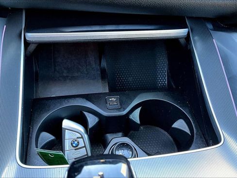 Used 2022 BMW X6 xDrive40i w/ M Sport Package image 27