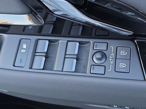 New 2026 Land Rover Range Rover Evoque Dynamic SE image 29