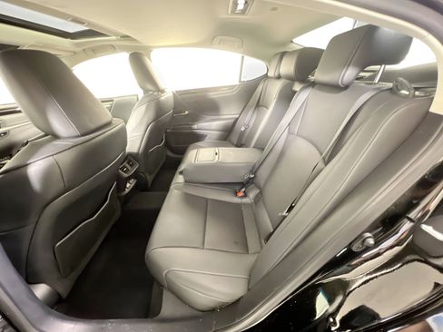 Used 2021 Lexus ES 350 w/ Premium Package FWD image 23