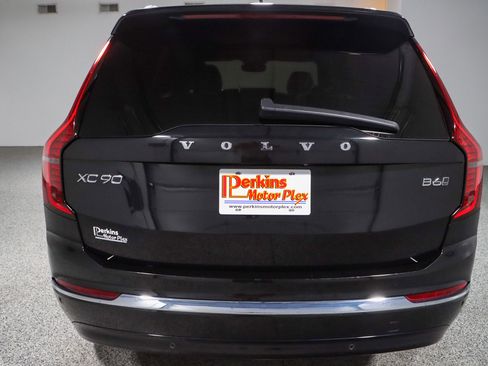 Used 2025 Volvo XC90 B6 Plus AWD/4WD image 8