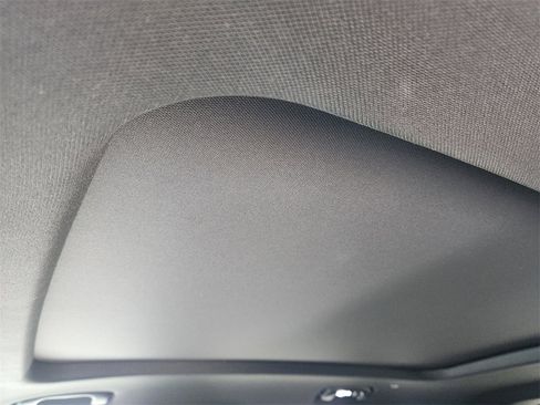 Used 2022 Chevrolet Blazer Premier w/ Enhanced Convenience Package image 27