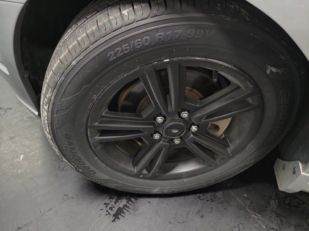 Used 2014 Ford Mustang Coupe RWD image 14