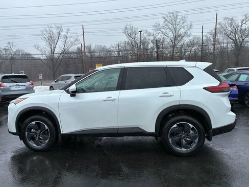 Used 2026 Nissan Rogue SV w/ Cold Weather Package image 5