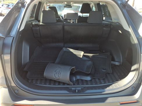 Used 2025 Toyota RAV4 LE image 7
