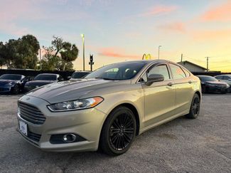 Used 2015 Ford Fusion SE w/ Equipment Group 202A image 1