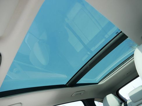 Certified 2023 Hyundai Tucson Limited w/ Cargo Package image 32