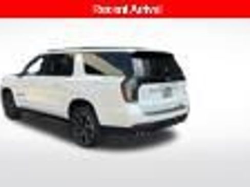 Used 2025 Chevrolet Suburban RST w/ Comfort Package AWD/4WD image 8