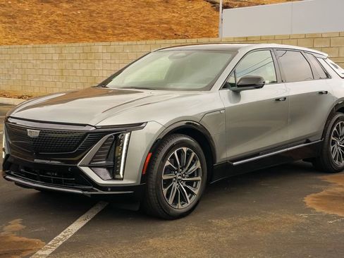 Used 2026 Cadillac Lyriq Sport image 3