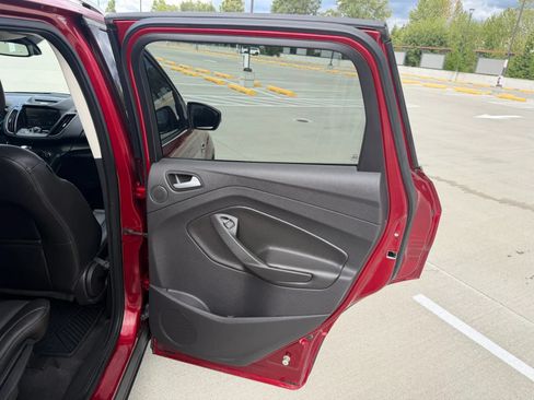 Used 2013 Ford Escape Titanium w/ Parking Technology Pkg AWD/4WD image 17