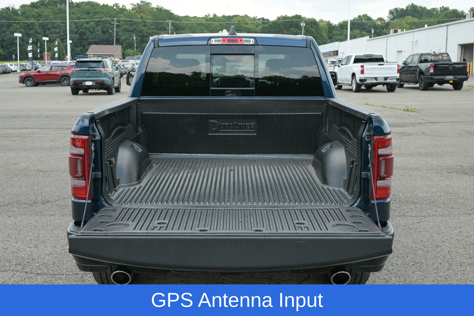 Used 2023 RAM 1500 Laramie AWD/4WD image 31