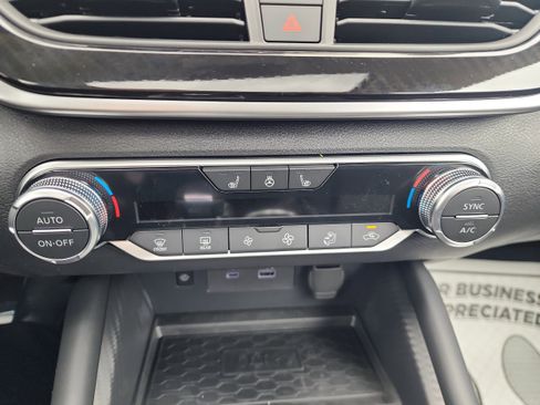 New 2026 Nissan Altima 2.5 SR w/ SR Premium Package AWD/4WD image 16