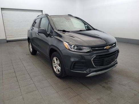 Used 2017 Chevrolet Trax LT w/ LT Convenience Package AWD/4WD image 13