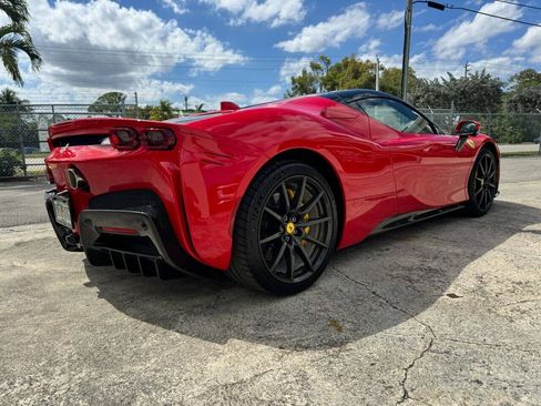 Used 2024 Ferrari SF90 Spider AWD/4WD image 8