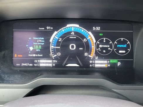 Used 2025 Toyota Tundra Limited AWD/4WD image 14
