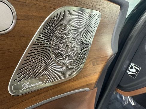 Used 2024 Mercedes-Benz GLS 450 4MATIC w/ Pinnacle Trim Package image 7