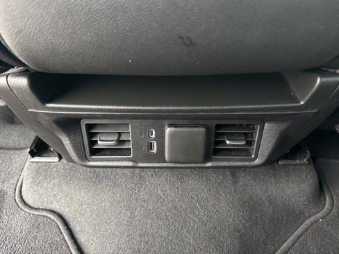 Used 2025 GMC Sierra 1500 SLT AWD/4WD image 18