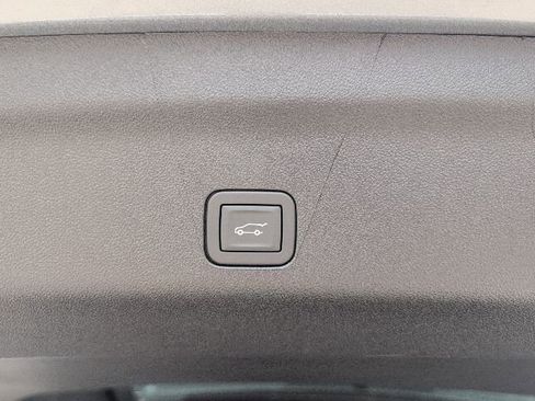 New 2026 Chevrolet Suburban LT w/ Comfort Package image 13