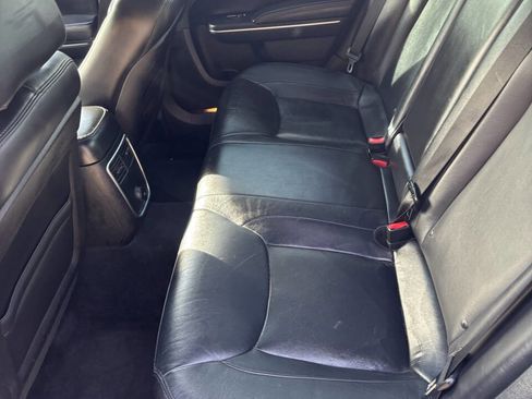 Used 2012 Chrysler 300 Limited image 22