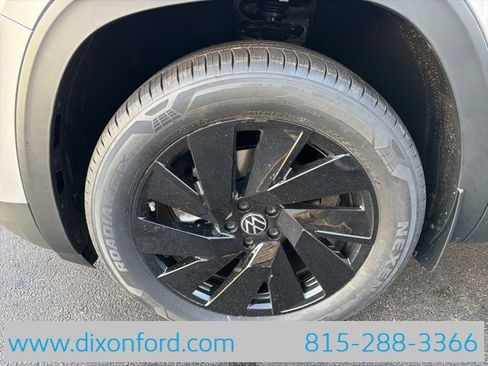 New 2026 Volkswagen Atlas SE image 29