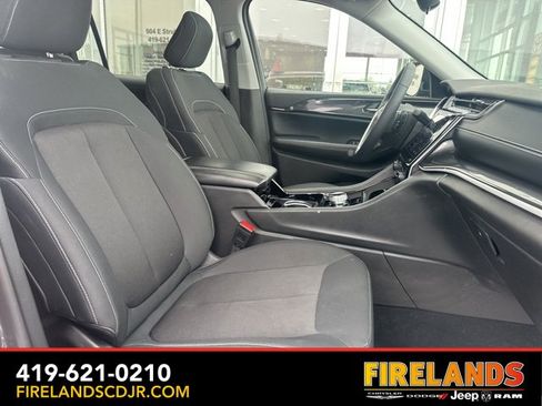 Used 2023 Jeep Grand Cherokee L Laredo w/ Luxury Tech Group I image 18