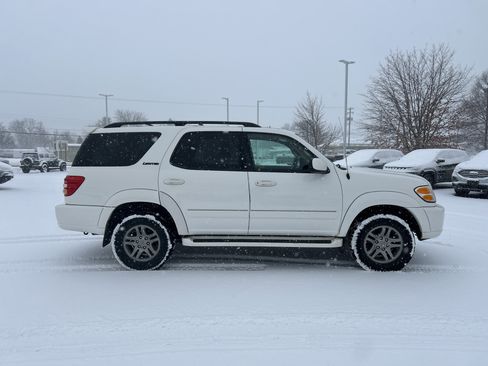 Used 2004 Toyota Sequoia Limited image 3