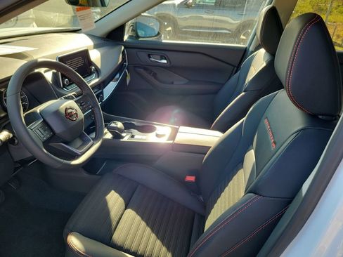 New 2026 Nissan Rogue SV w/ Rock Creek Premium Package AWD/4WD image 8