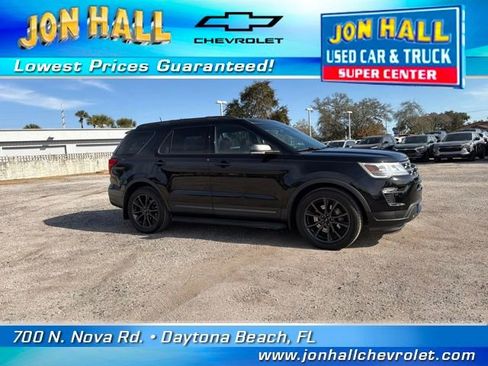 Used 2018 Ford Explorer XLT w/ Equipment Group 202A image 17