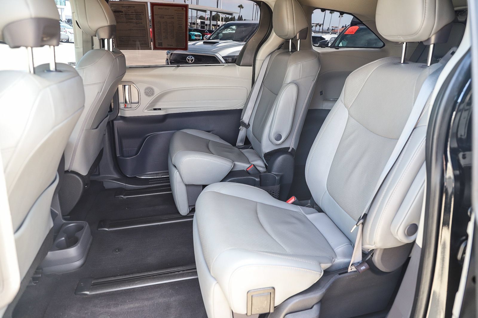 Certified 2023 Toyota Sienna Limited AWD/4WD image 19