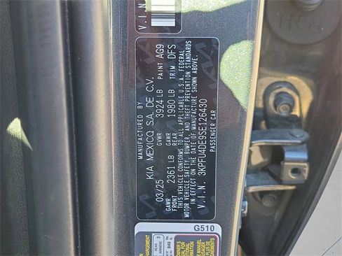 Used 2025 Kia K4 EX image 29