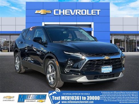 Used 2025 Chevrolet Blazer LT w/ Driver Confidence Package image 1
