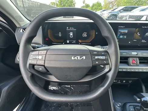 Certified 2025 Kia K4 FWD image 16