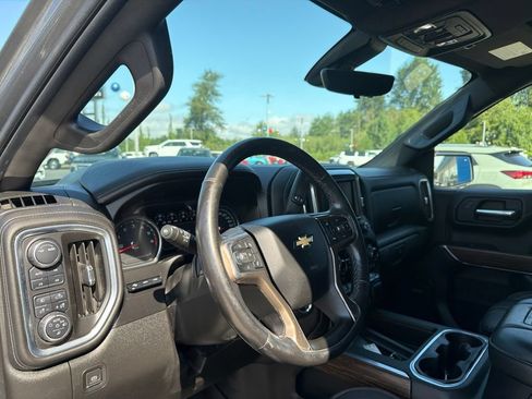 Used 2021 Chevrolet Silverado 1500 High Country w/ Technology Package AWD/4WD image 9