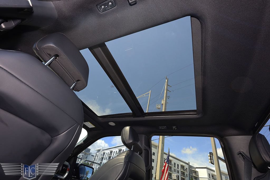 Used 2022 Ford F150 Raptor w/ Equipment Group 801A High AWD/4WD image 23