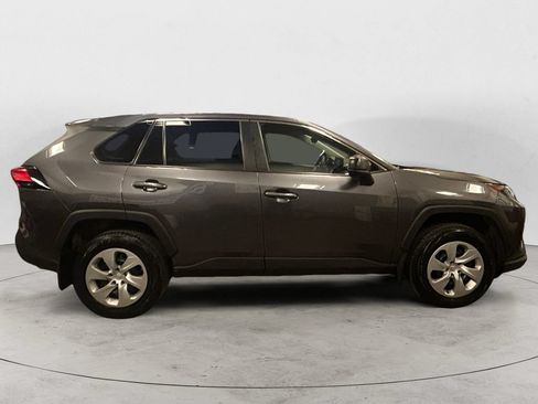 Used 2022 Toyota RAV4 LE AWD/4WD image 6