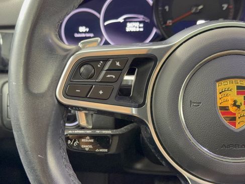 Certified 2023 Porsche Cayenne Coupe AWD/4WD image 18