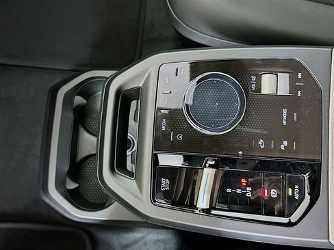 Used 2026 BMW iX xDrive60 image 15