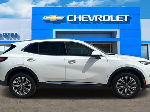 New 2025 Buick Envision Preferred image 2