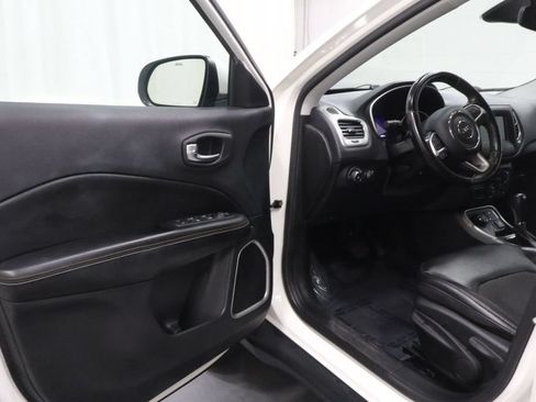 Certified 2020 Jeep Compass Latitude w/ Cold Weather Group AWD/4WD image 8