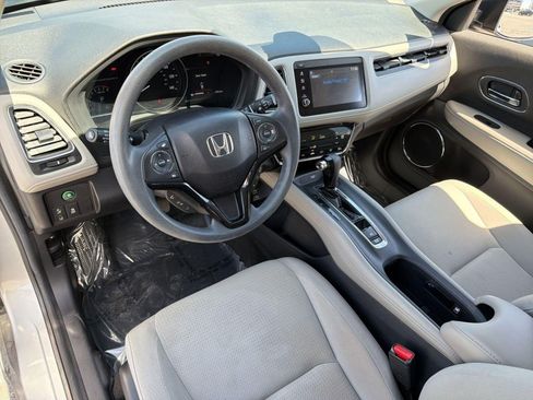 Used 2020 Honda HR-V EX image 4
