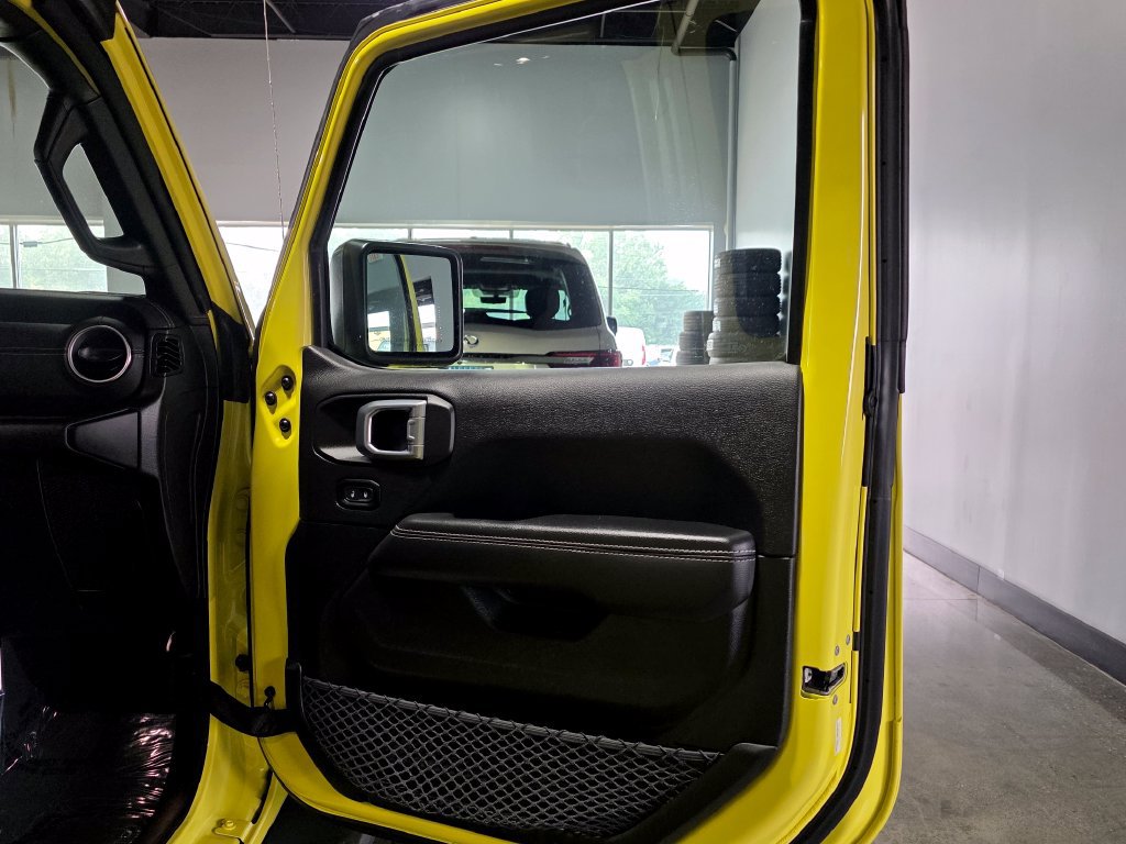 Used 2023 Jeep Wrangler Unlimited Sahara AWD/4WD image 20